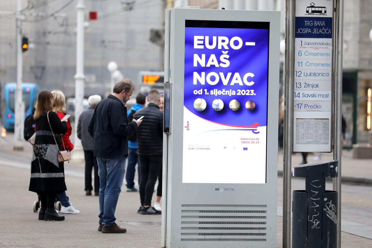 Zagreb: Promidžbena kampanja "Euro naš novac"