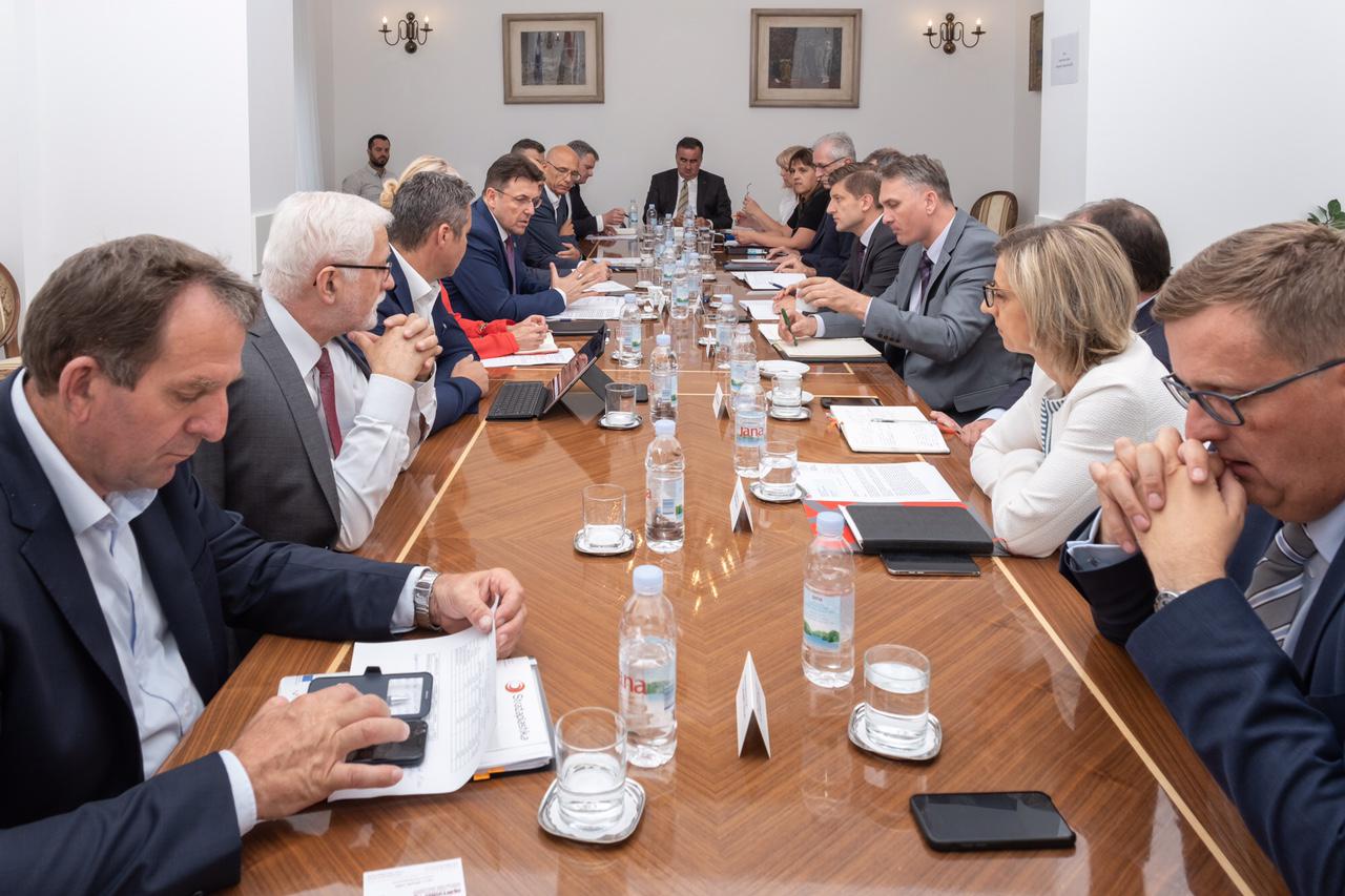 Sastanak gospodarstvenika i ministra Marića
