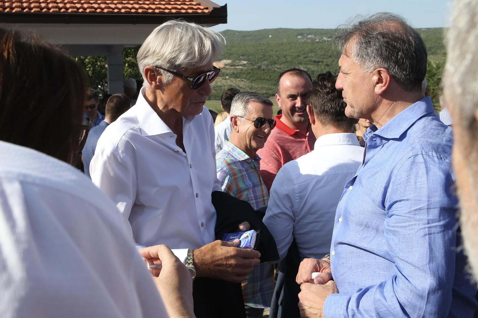 Najpoznatiji slučaj dogodio se 16. kolovoza 2011. kod Primoštena. Horvatinčić je motornom jahtom Santa Marina udario u jedrilicu na kojoj su bili talijanski supružnici Francesco i Marinella Salpietro. Oboje su poginuli.

