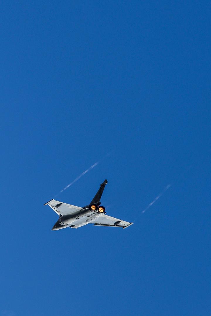 Ovi zrakoplovi, prepoznatljivi po svojoj snazi i agilnosti, izvodili su pokazne letove, prikazujući impresivne sposobnosti Hrvatske ratne zrakoplovne flote