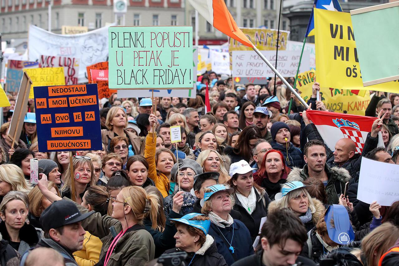 Zagreb: Tisuće prosvjetara stiglo na glavni gradski Trg