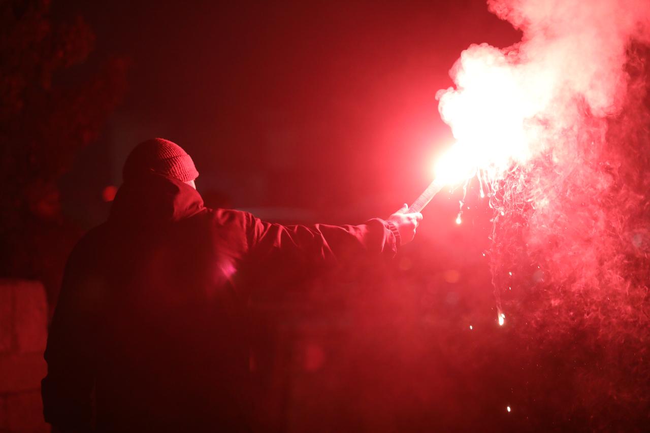 Pula veselo dočekala Novu 2025. godinu uz koncert Petra Graše