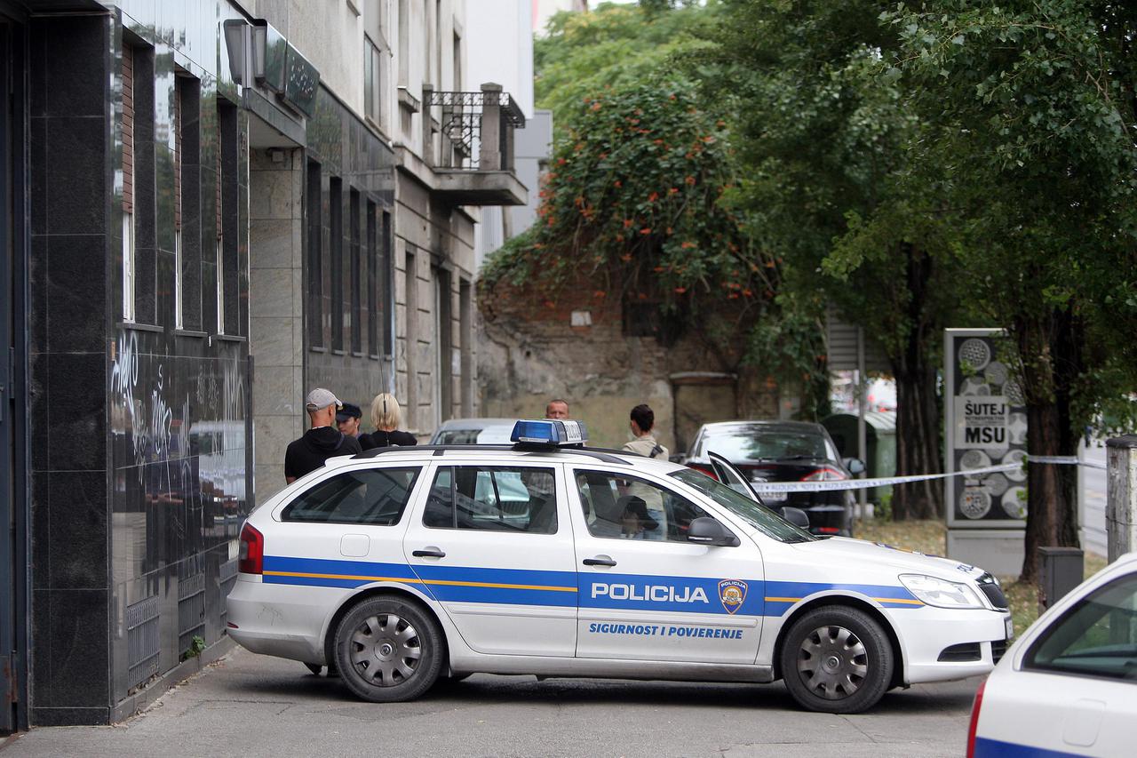 policija
