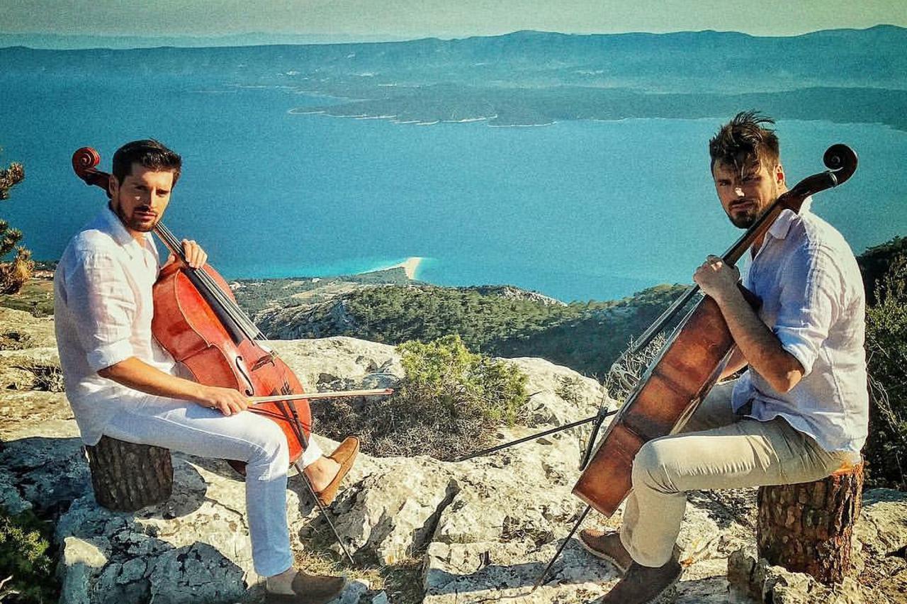 2CELLOS