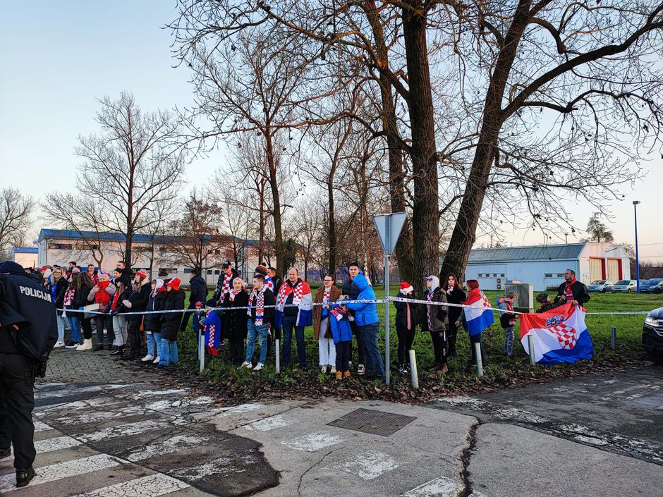 Hrvatski navijači u zračnoj luci