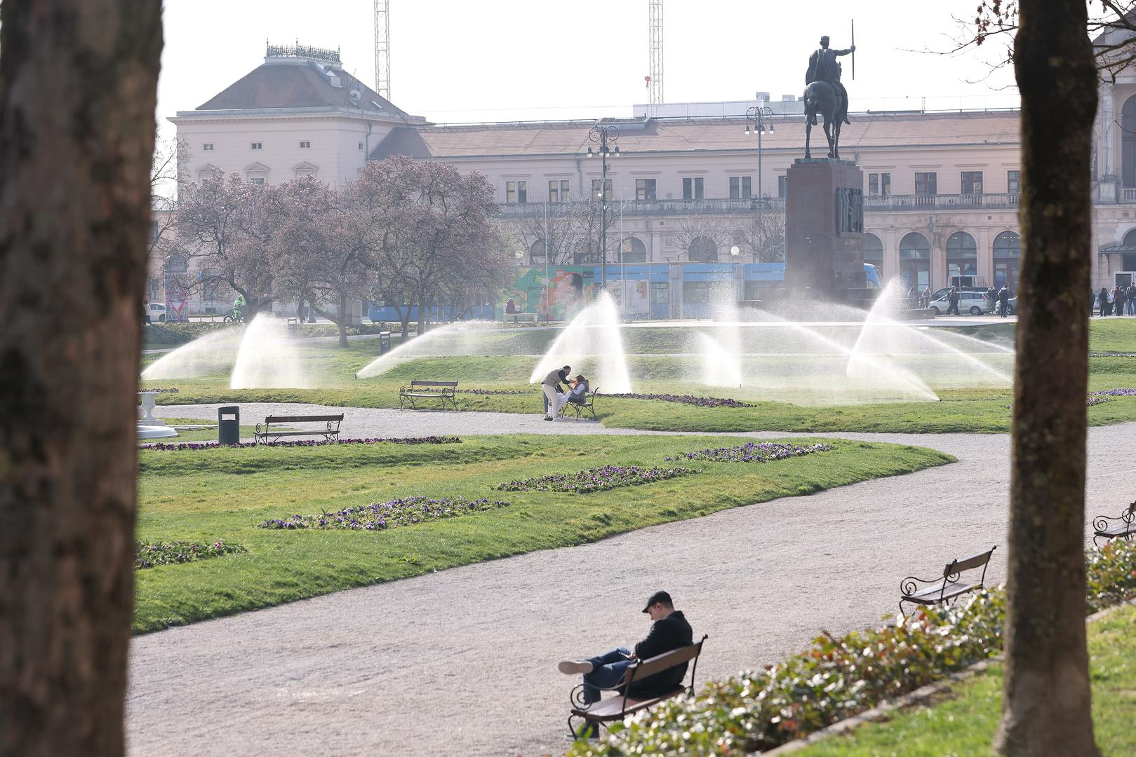 Podružnica Zrinjevac, inače, redovno održava 1140 hektara, odnosno 11.403.241 m2 javnih zelenih površina u gradu Zagrebu. Najveći dio održavanih zelenih površina pripada travnjacima - ukupno 10.326.134 m2