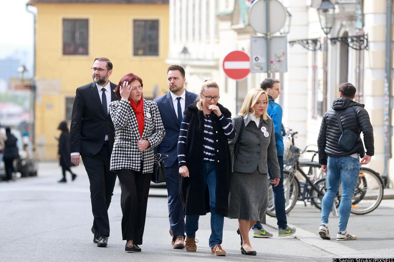 Zagreb: Predstavnici liječničkih sindikata dolaze na sastanak s Andrejom Plenkovićem