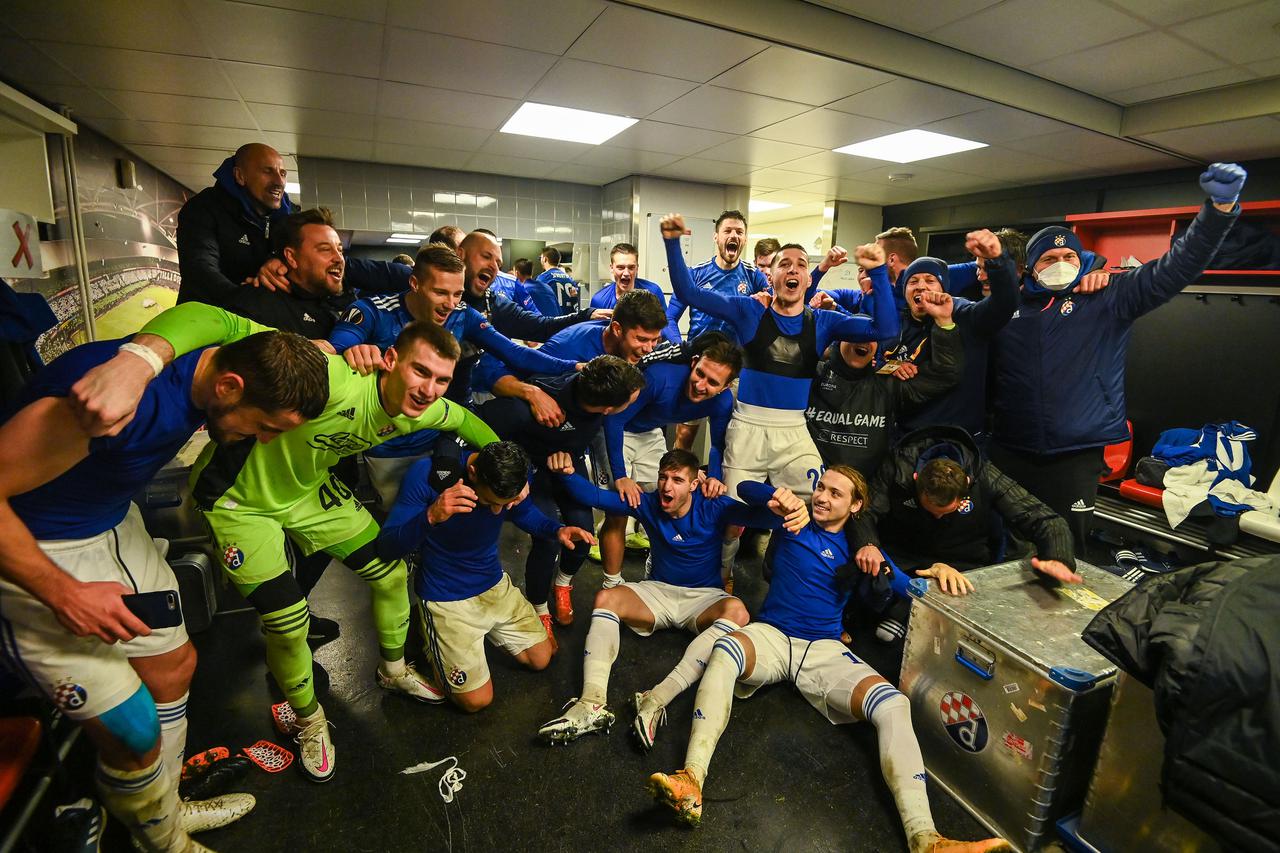 Rotterdam: Dinamo u svlačionici proslavio pobjedu i prolazak u 16-inu finala Europske lige