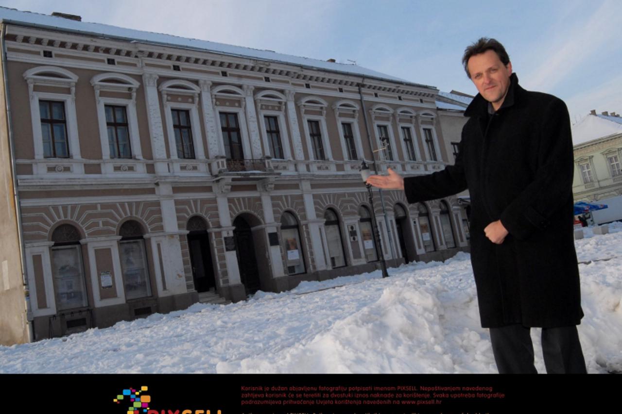 '13.12.2012., Slavonski Brod - Uskoro bi trebala poceti obnova kuce Ivane Brlic Mazuranic na Korzu, koju je grad  za 350 tisuca eura otkupio od unuka slavne knjizevnice. U pripremi su projekti obnove 