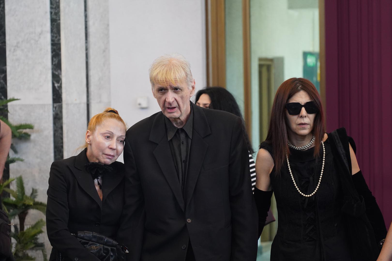 Napada sve tjelesne sustave. Jedino kineska tradicionalna medicina može pomoći, jer od ranih dana tretira čovjeka kao jedinstvenu cjelinu.