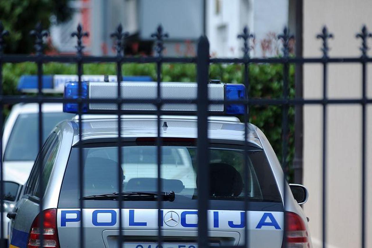 policijski auto