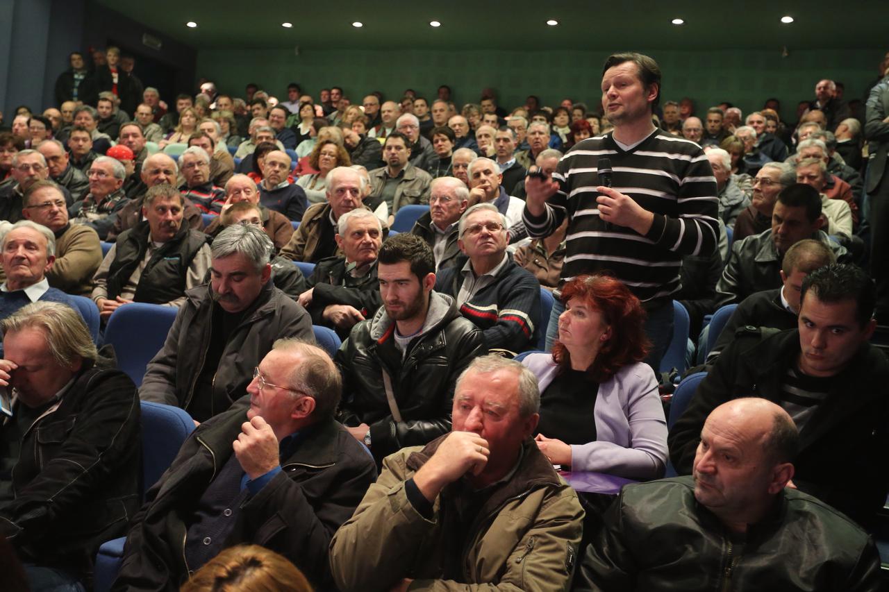 Kvartovska tribina Sesvete