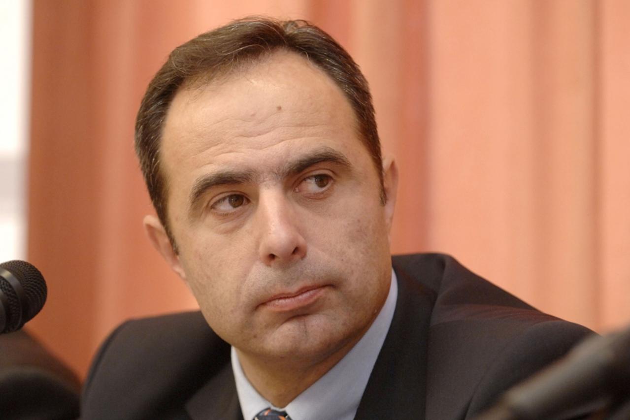 \'slavonija.... osijek...14.11.2007.... suceljavanje politicara cetvrte izborne jedinice... danijel srb... snimio davor javorovic...\'