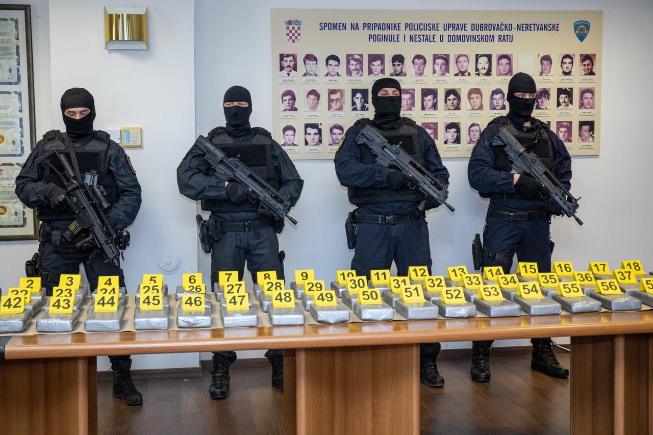 Dubrovnik: Policija pronašla sto kilograma kokaina među bananama