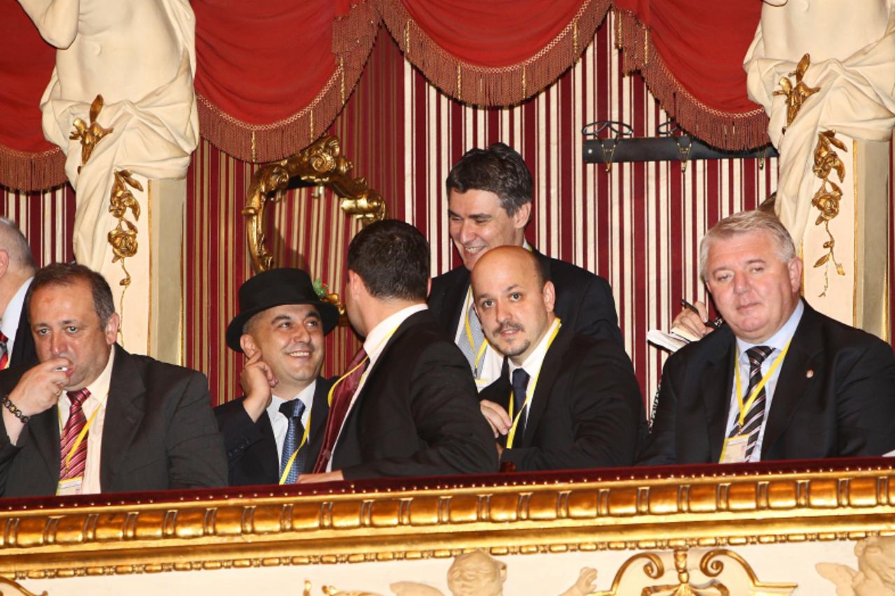 '04.06.2011., Hrvatsko narodno kazaliste, Trg marsala Tita 15, Zagreb - Susret pape Benedikta XVI s predstavnicima kulture, akademske zajednice, civilnog drustva, politike, diplomatskog zbora te pogla