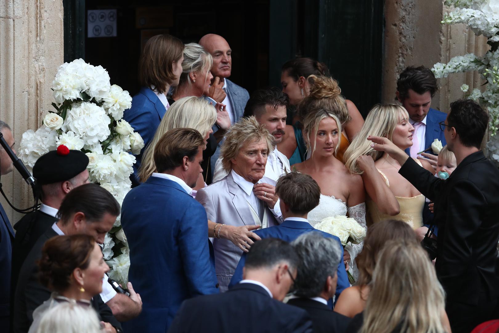 U nastavku galerije pogledajte kako je izgledalo vjenčanje godine!