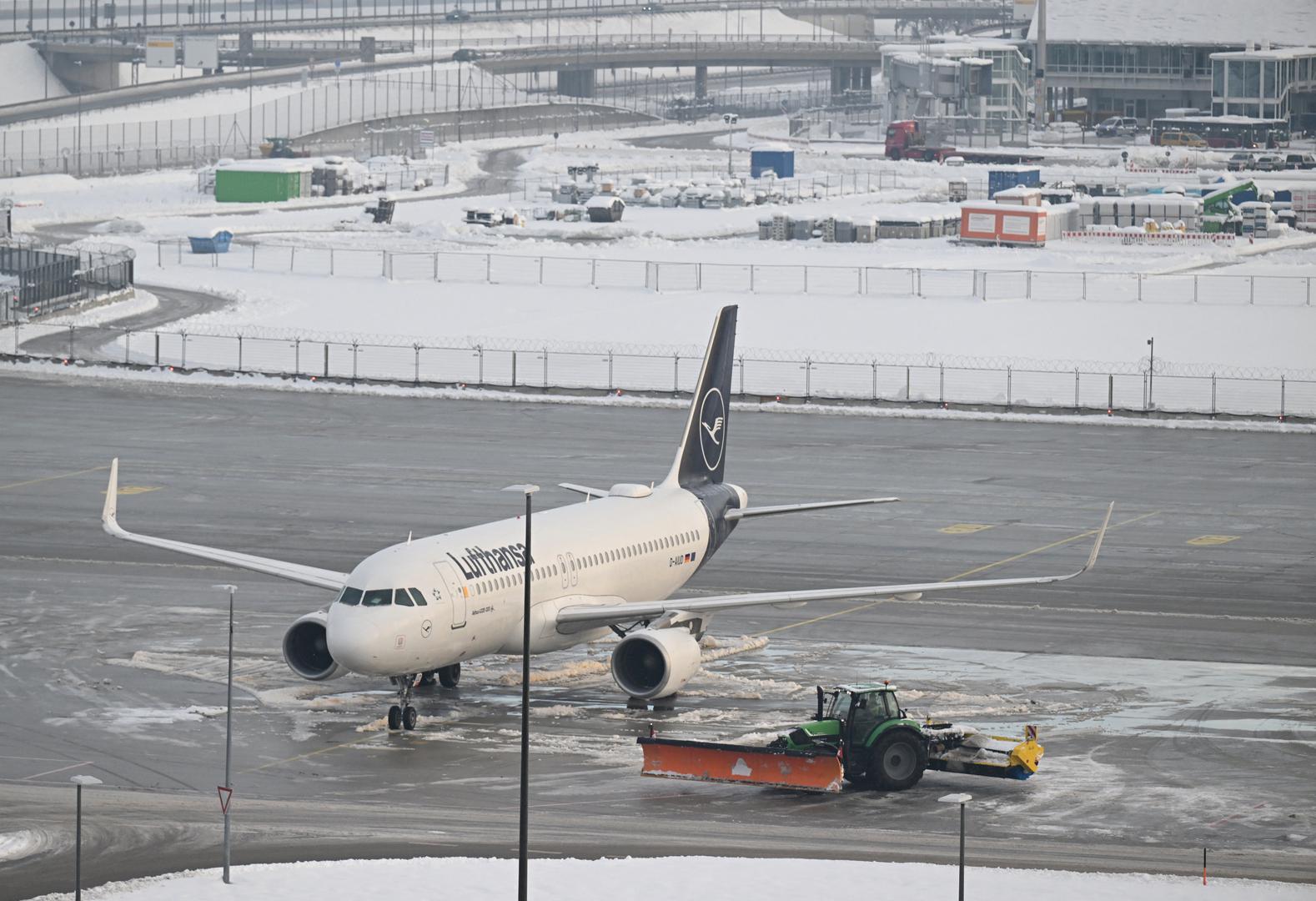 Zbog ledene kiše u utorak ujutro opet su obustavljeni letovi na aerodromu u Münchenu.