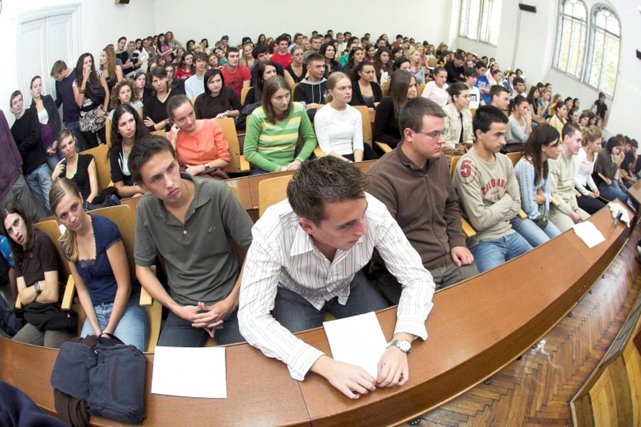 \'zivot..29.09.2006. ...pravni fakultet....studenti... snimio:Antonio Bronic\'