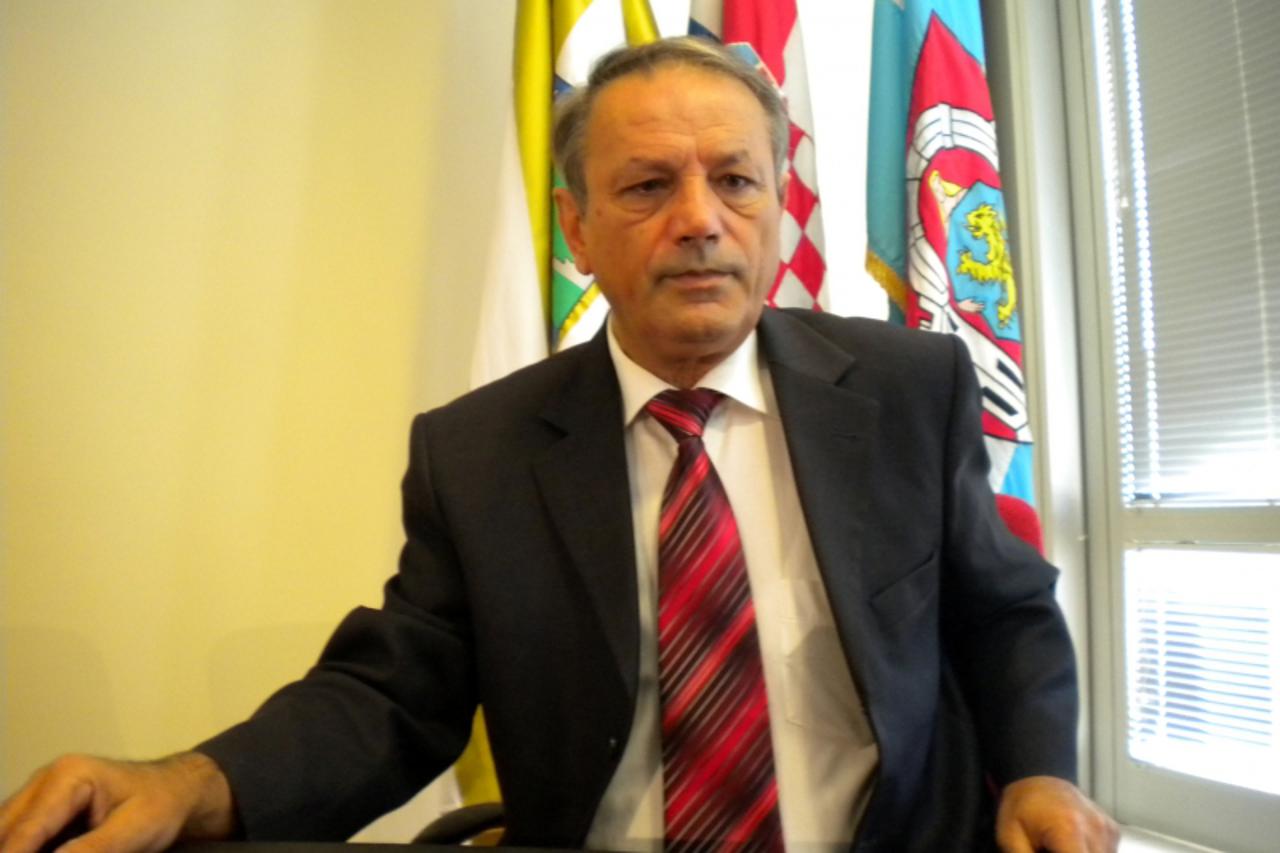 'UNUTRASNJA  05.11.2011. VUKOVAR - gradonacelnik Vukovara Zeljko Sabo Branimir Bradaric/Vecernji list                                    '