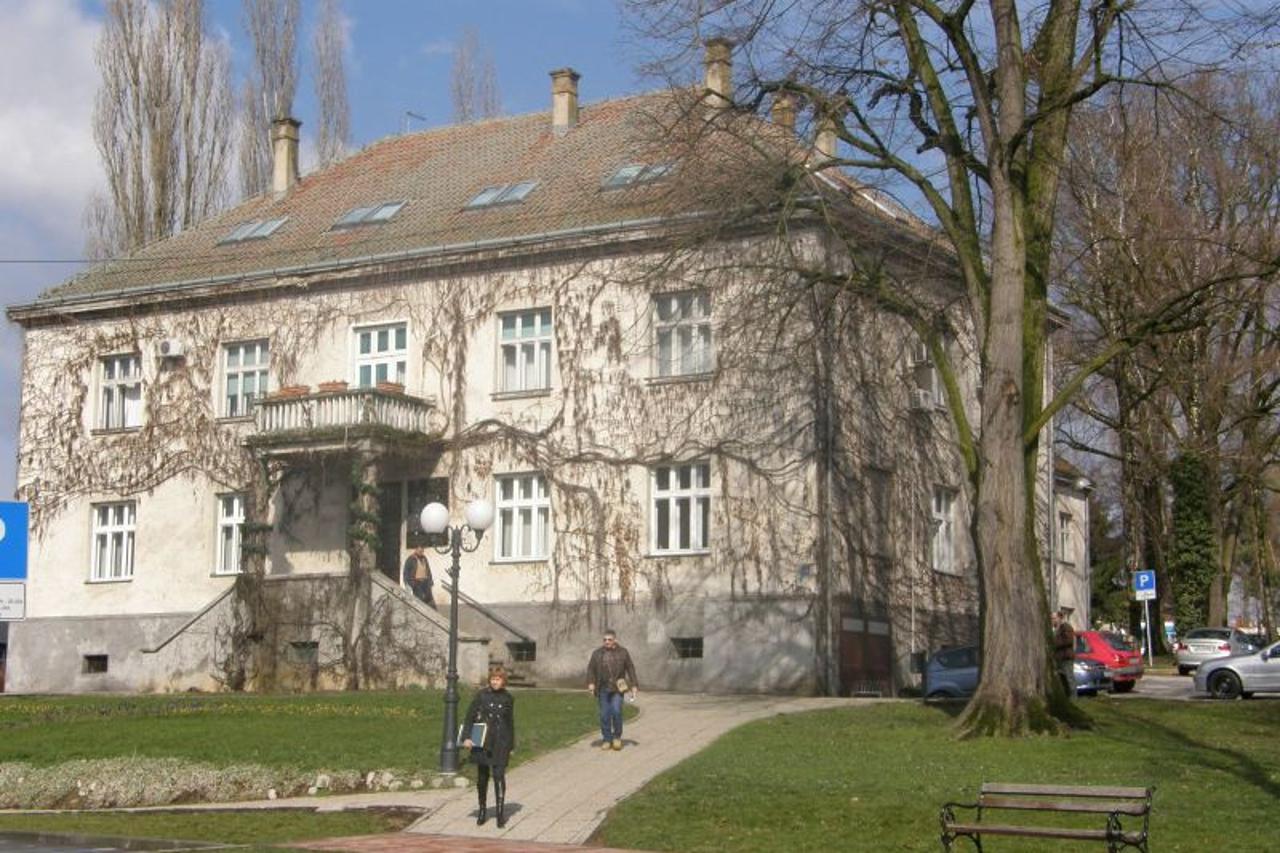 'kutina_ruk_sis_050310'