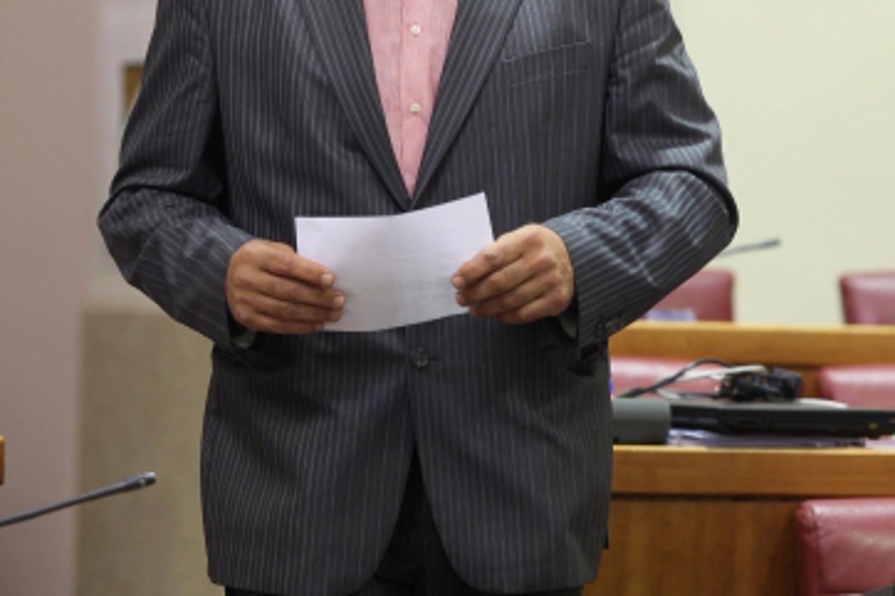 '28.09.2012., Zagreb - Sjednica Sabora RH nastavljena je  raspravom o zakonu o pravu Vlada da uredbama uredjuje pitanja iz djelokkruga rada Sabora. Boro Grubisic. Photo: Patrik Macek/PIXSELL'