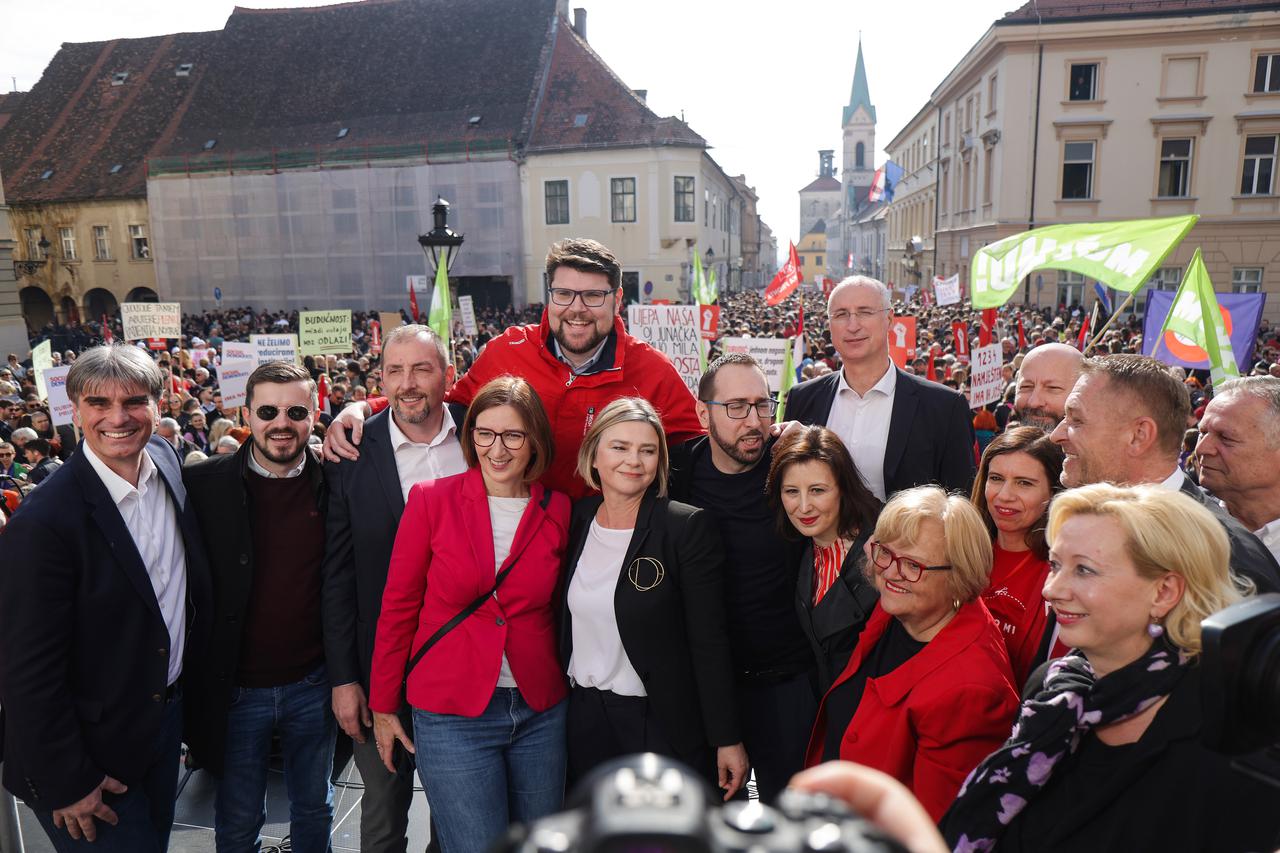Zagreb: Prosvjed lijevo-liberalne oporbe: "Dosta je! Idemo na izbore!"