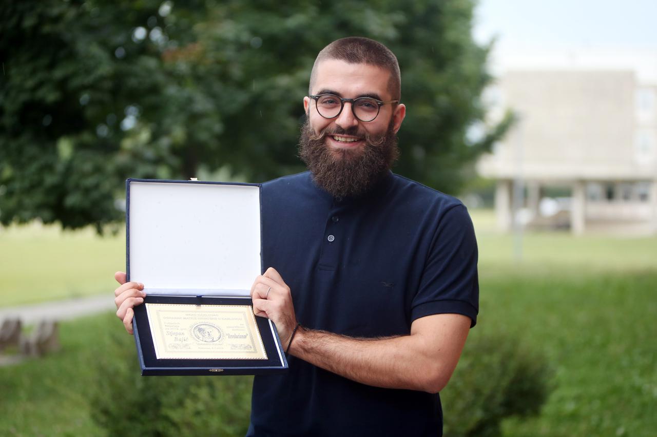 Nagrada Zdravko Pucak zbirci 'Revolucionar' Stjepana Bajića