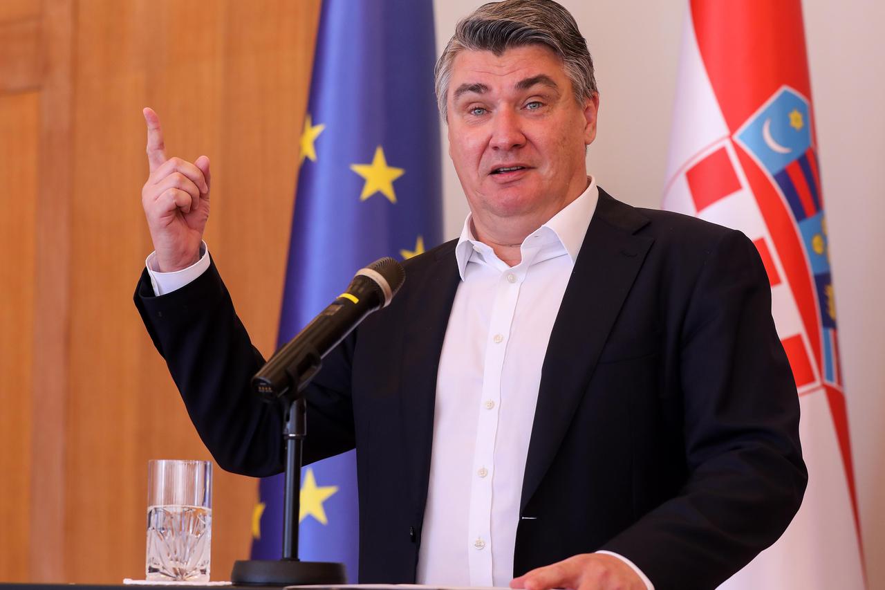 Predsjednik Zoran Milanović održao  izvanrednu konferenciju za medije