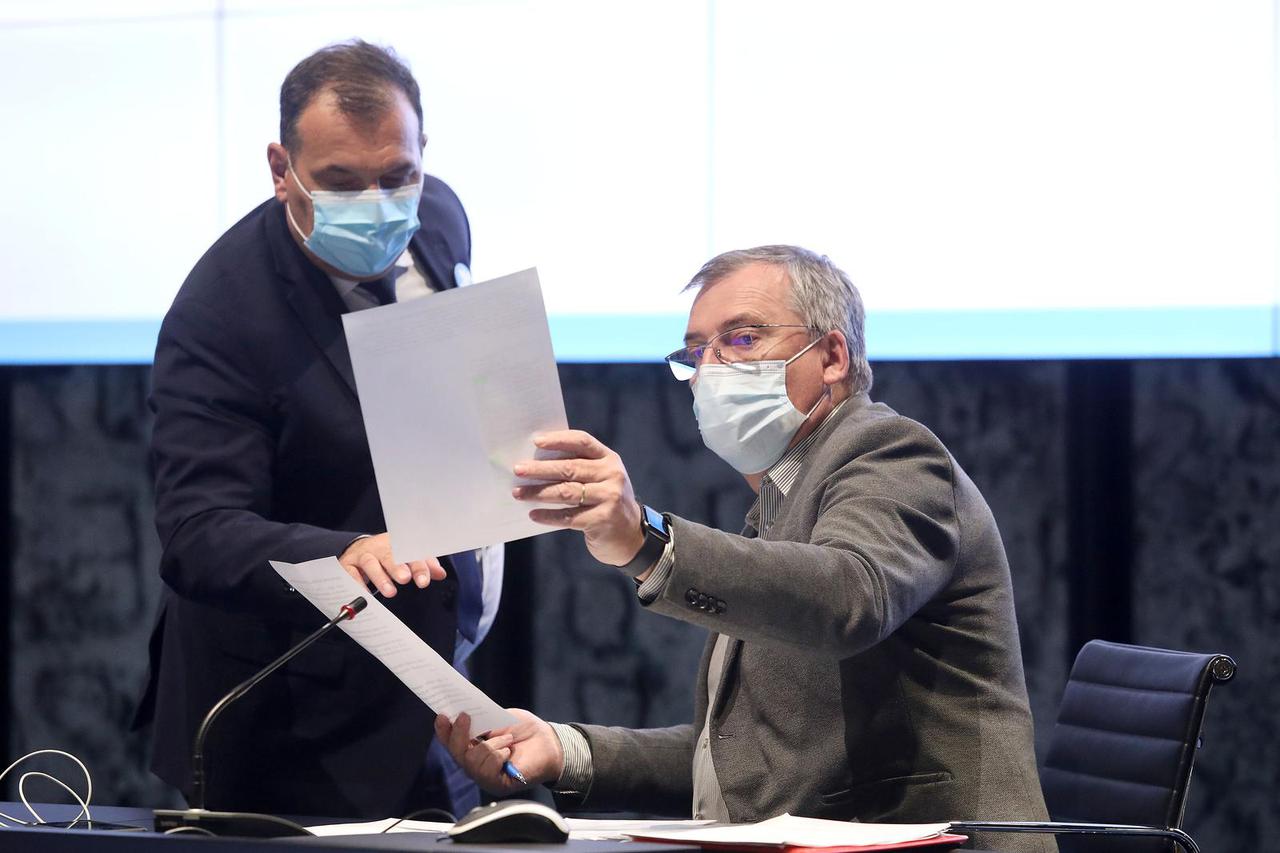 Ministar Vili Beroš i ravnatelj HZJZ-a Krunoslav Capak