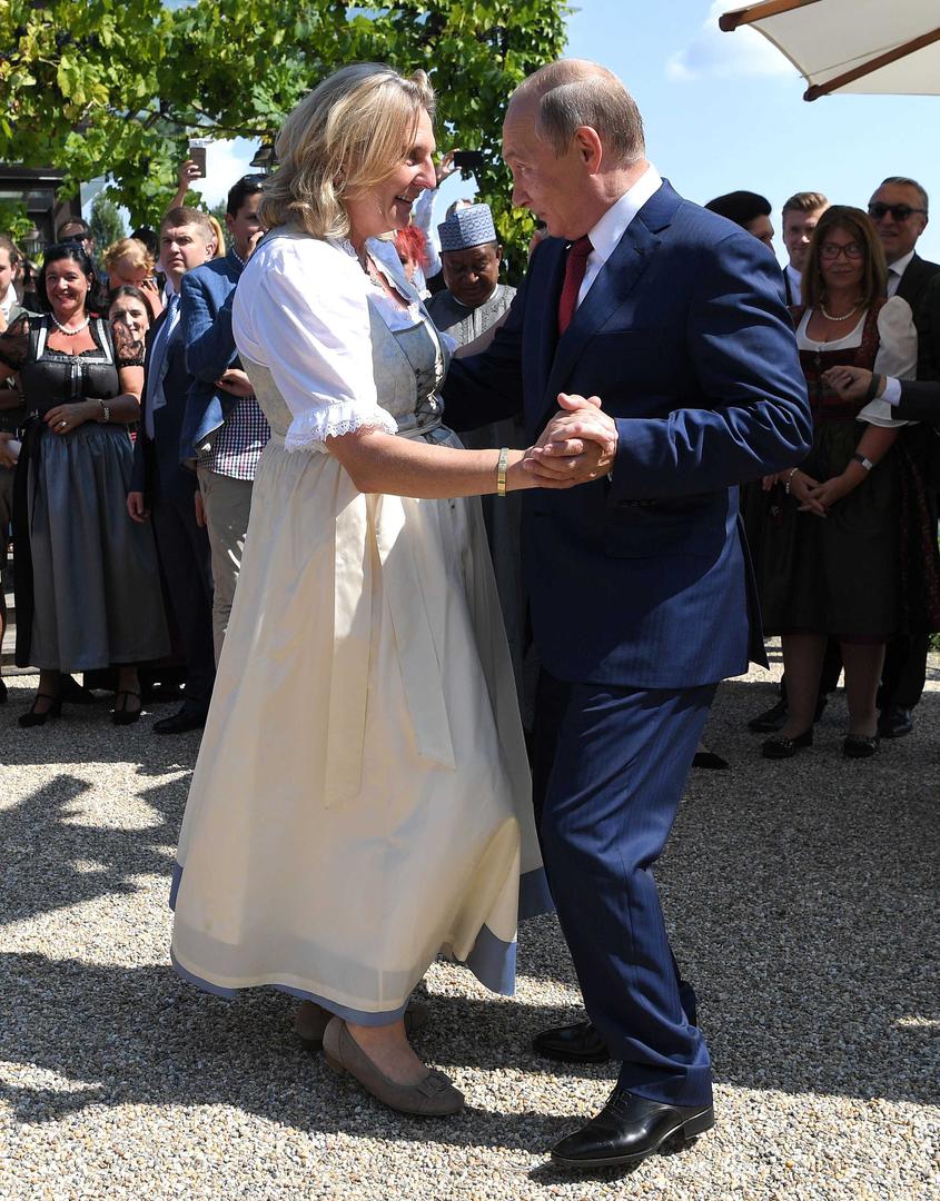 Na vjenčanju je Karin Kneissl zaplesala s ruskim predsjednikom Putinom