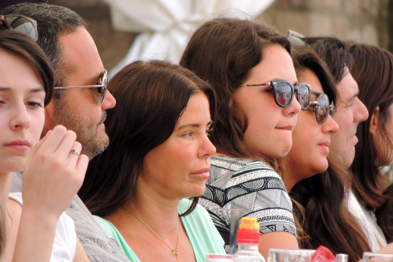 Hvar: Sanja Duggan na odmoru s de?kom Krešimirom ?orkom