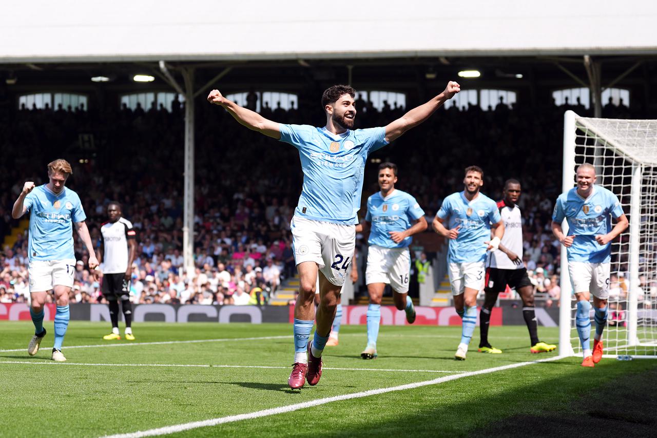 Fulham v Manchester City - Premier League - Craven Cottage
