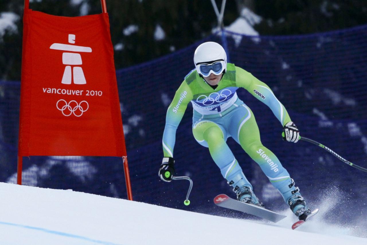 'Slovenia\'s Tina Maze skis during the women\'s Alpine Skiing Super Combined Downhill race at the Vancouver 2010 Winter Olympics in Whistler, British Columbia, February 18, 2010. The Super Combined ev