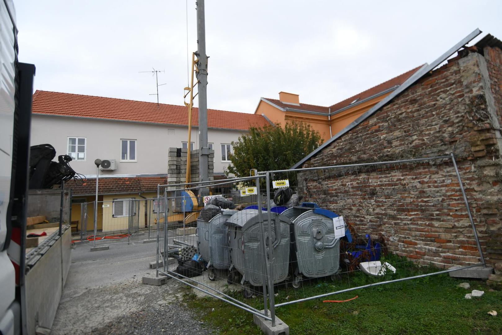 Na mjesto događaja pristigli su službenici Policijske uprave bjelovarsko-bilogorske. 

