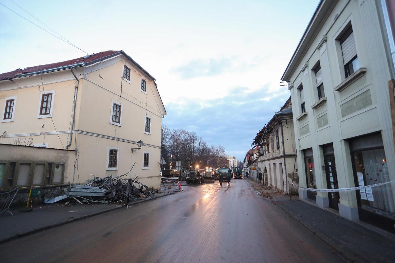 Petrinja: Jutro nakon razornog potresa