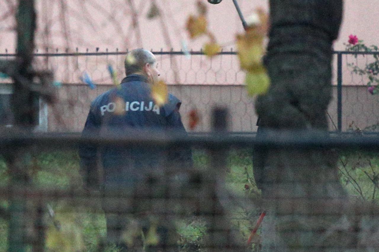 Pronađena dva tijela u obiteljskoj kući