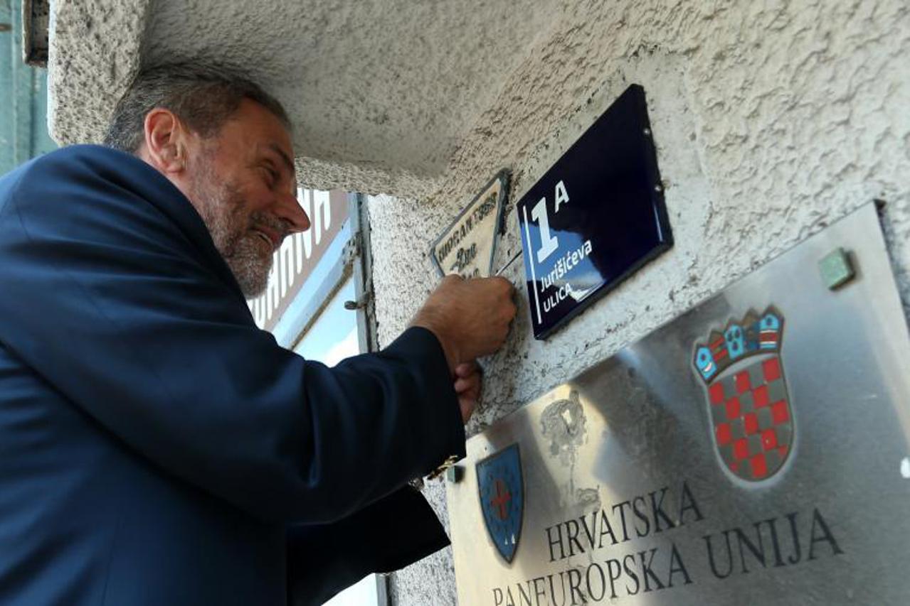 bandić na ljestvama (1)