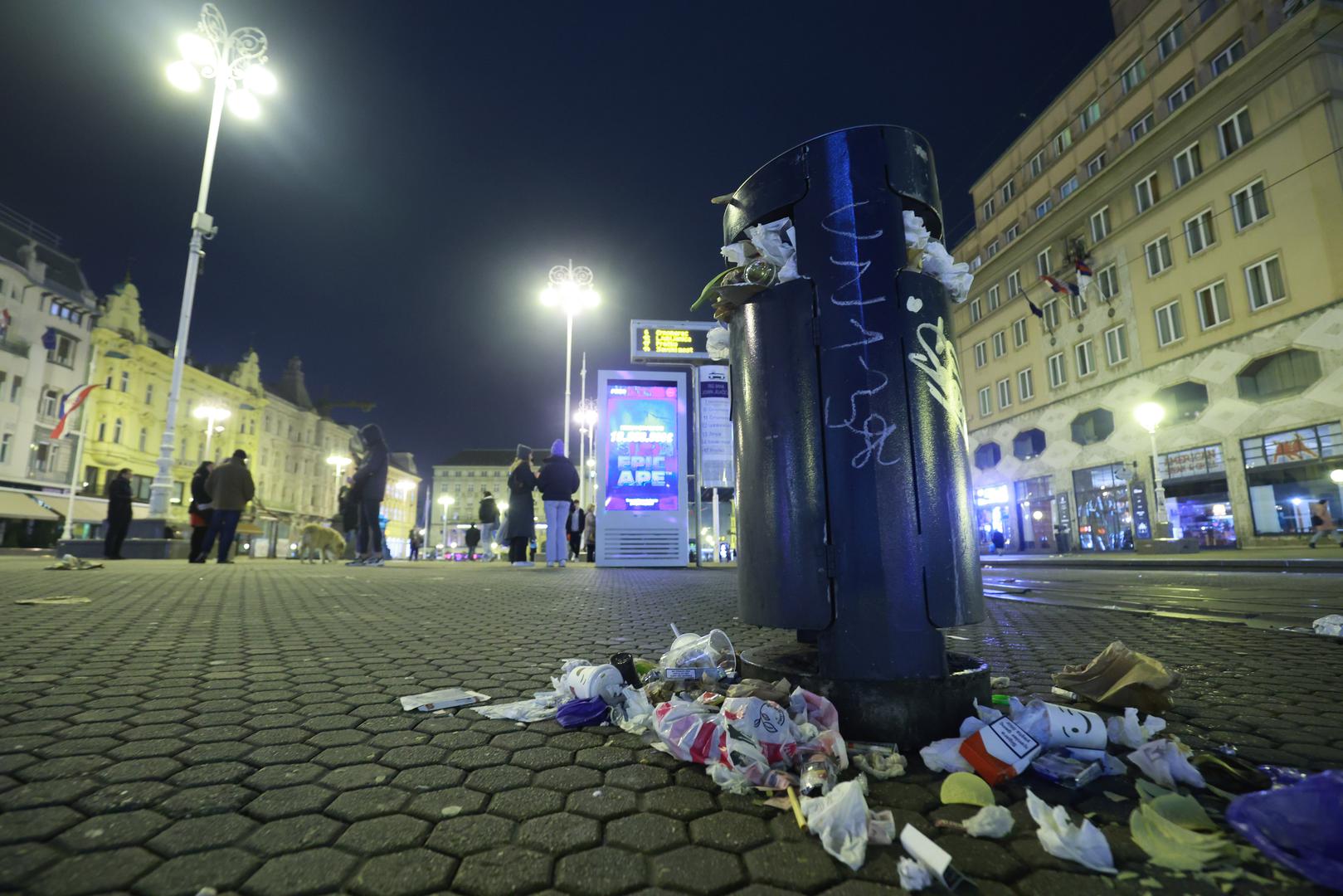 25.01.2023.,Zagreb - Centar grada  prepun je smeca. Radnici Cistoce zasad nisu izasli na teren Photo: Sanjin Strukic/PIXSELL