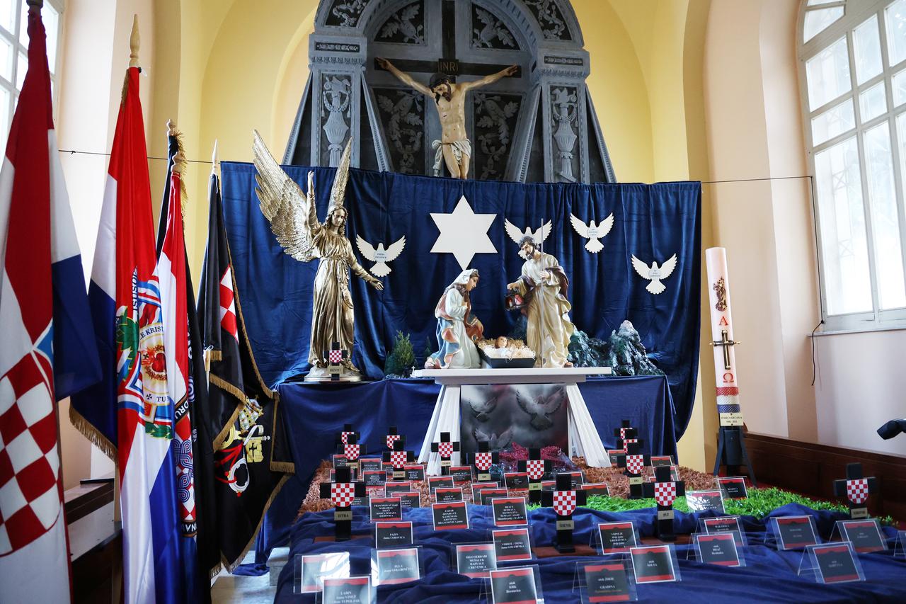 Šibenik: Jaslice u župnoj crkvi Gospe van Grada