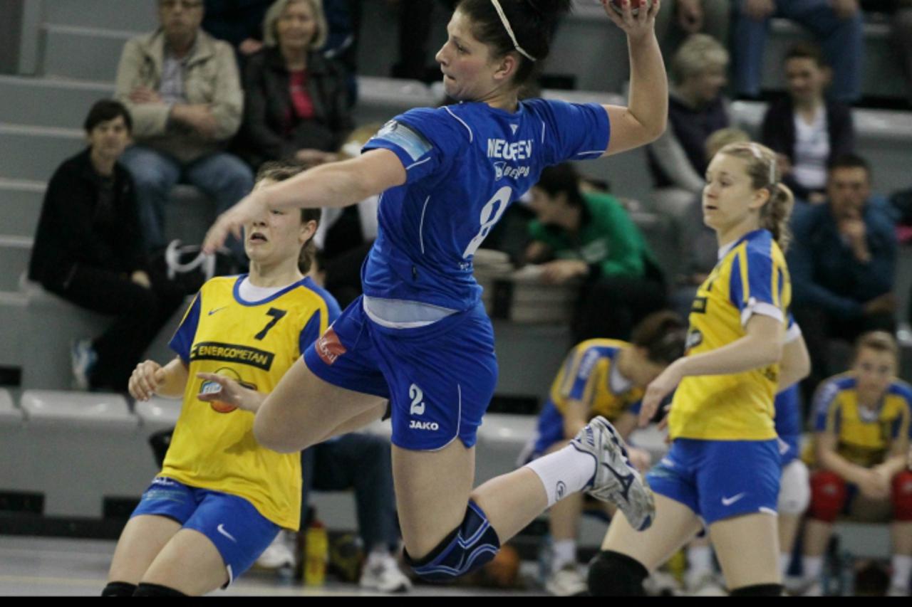 '12.04.2011., Koprivnica - Igracice RK Podravke su u 24. kola 1. HRL za zene bez problema pobijedile suparnice clanice RK Samobor i po 18. put osigurale naslov prvakinja Hrvatske. Andreja Covic u prod