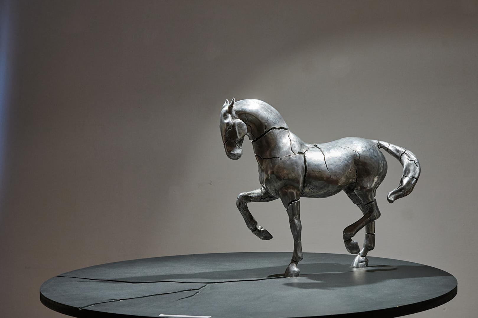 Skulptura "Ranjeni konj"
