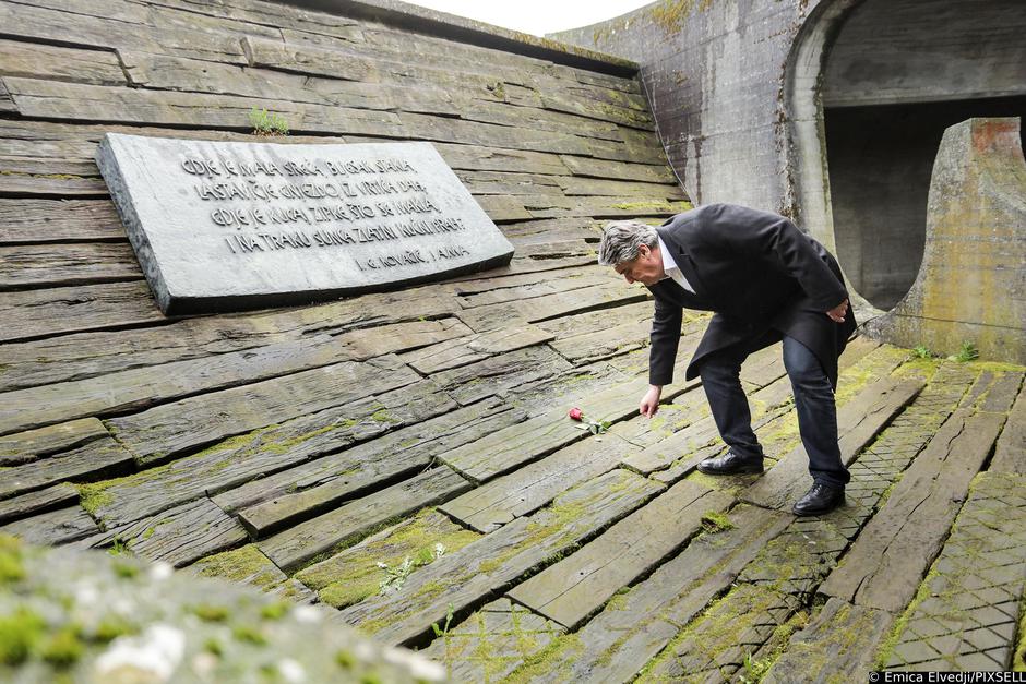 Milanović kod spomenika Kameni cvijet odao počast žrtvama 