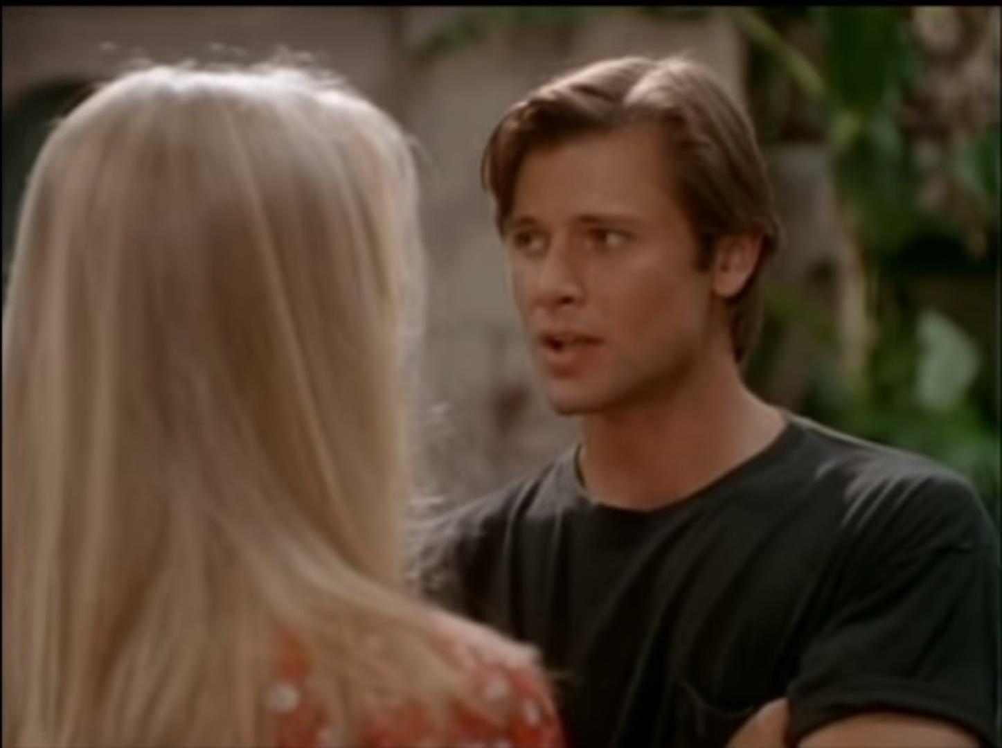  Grant se prvi put oženio 2004. godine za glumicu i manekenku Pollyannu McIntosh od koje se razveo 2011., a drugi put se oženio godinu dana poslije za glumicu Katherine LaNasa s kojom ima kćer Eloise staru tri godine.