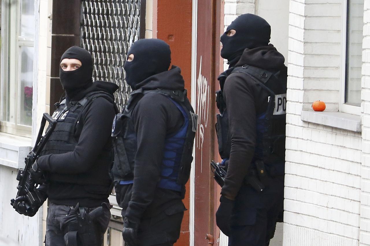 policija