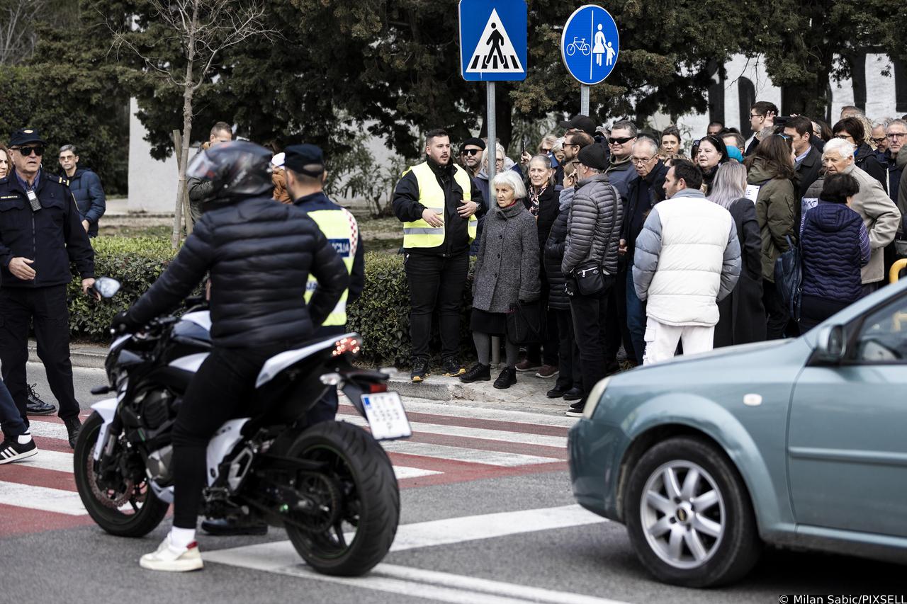 Split: Prosvjed stanovnika splitske četvrti Spinut protiv izgradnje pretovarne stanice