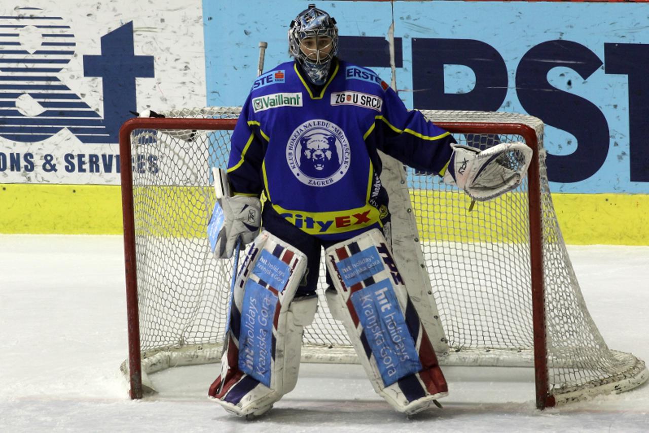 '10.01.2010., Zagreb - Hokejaska utakmica EBEL lige, 42. kolo,  u Domu sportova, KHL Medvescak Zagreb - HDD TILIA Olimpija Ljubljana. Robert Kristan.   Photo: Dalibor Urukalovic/PIXSELL'