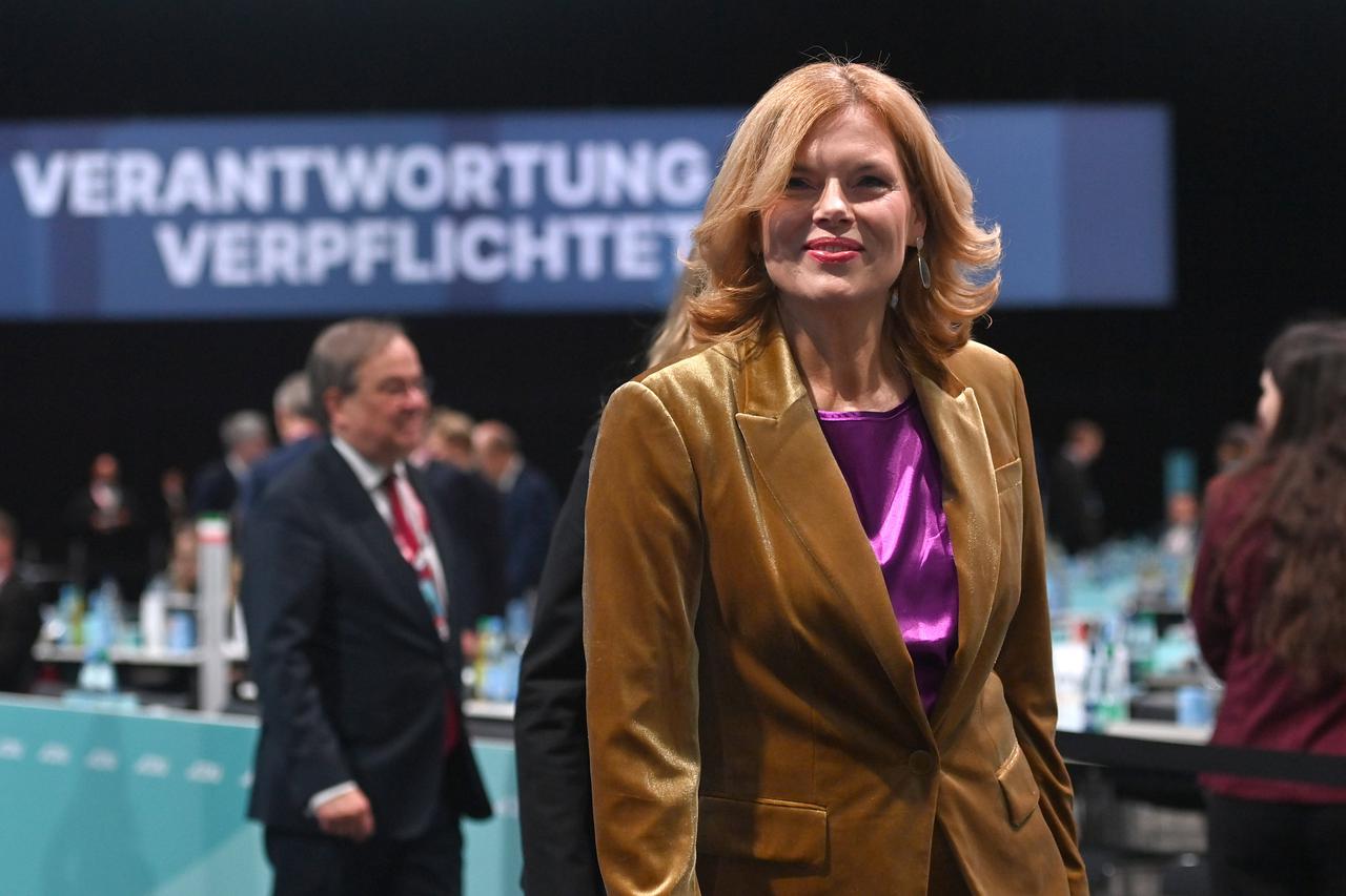 Julia KLOECKNER