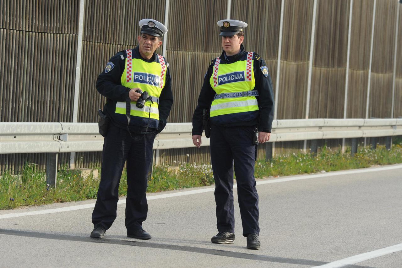 policajci