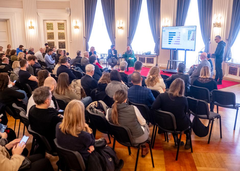 Sveučilište Algebra Bernays