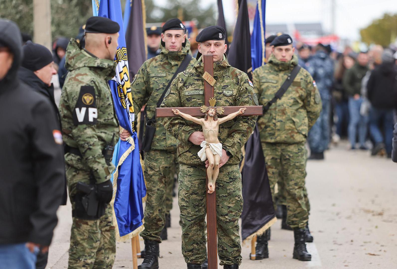 18.11.2025. Skabrnja -  Povodom obiljezavanja Dana sjecanja na zrtve Domovinskog rata i Dana sjecanja na zrtvu Vukovara i Skabrnje, izaslanici Predsjednika Republike i izaslanstvo Vlade  sudjelovali su na  programu obiljezavanja 34. obljetnice stradanja Skabrnje. Photo: Sime Zelic/PIXSELL